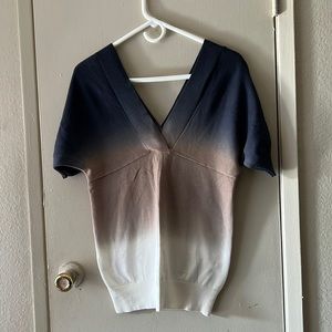 🌼FOR BUNDLE ONLY 🌼
Calvin Klein Ombré Top 🌼